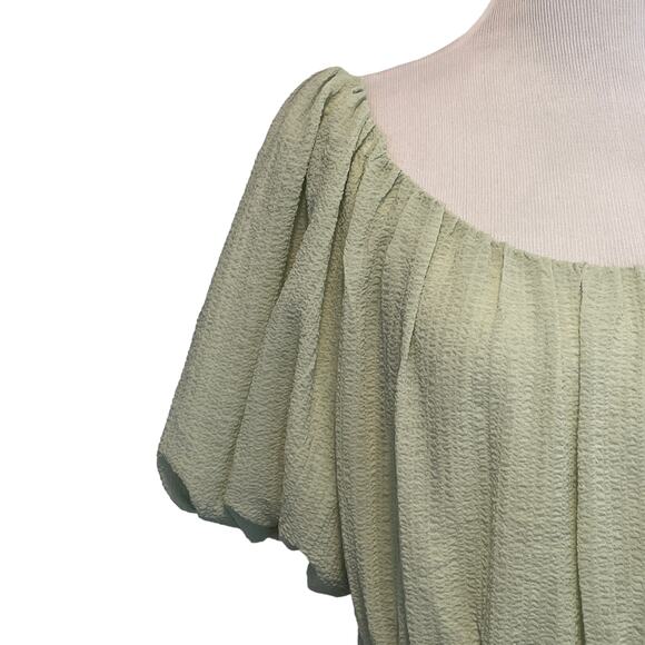 ASTR the Label Smocked Tiered Midi Dress Womens Medium Celery Green Puff Sleeve - Picture 3 of 11